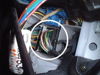 �A���T�[�o�b�N���j�b�g�z���R�l�N�^